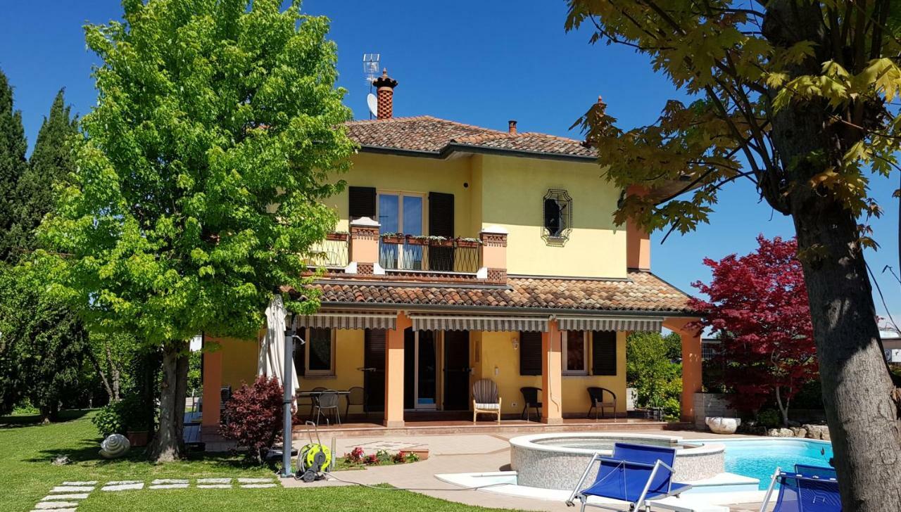 B&B Villa Giulia Desenzano del Garda Exterior photo